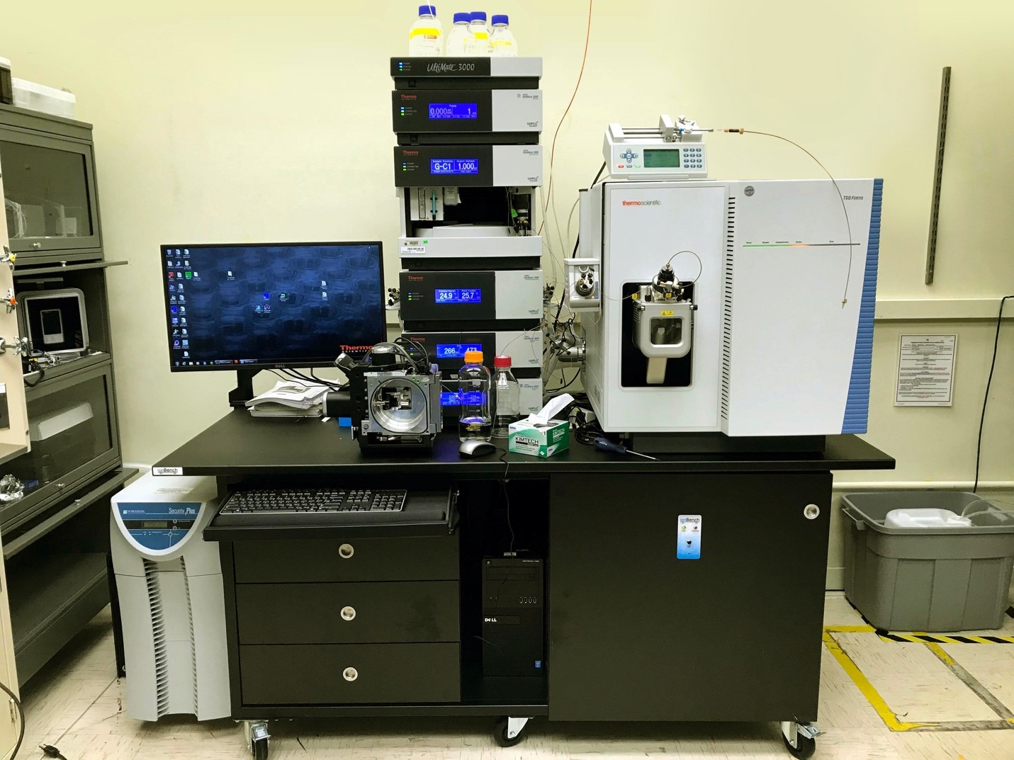 UPLC-QqQ-MS: This liquid chromatograph is connected to fluorescence, 
					photodiode array, along with triple quadrupole mass spectrometer detectors, enabling 
					analysis of polar and semi-polar compounds up to 4,000 m/z.