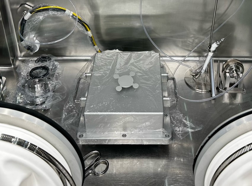 Modified Mettler-Toledo Balance Installed in Processing Glovebox